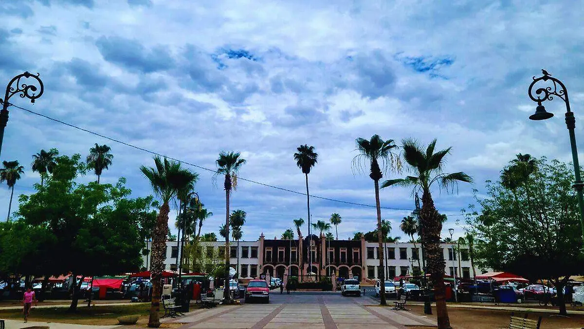 Rectoría - Cielo nublado